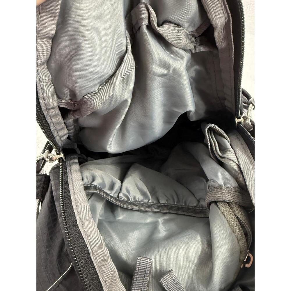 High Sierra Loop Backpack Black Adjustable Straps… - image 3